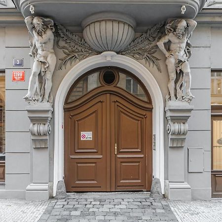 Superior Apartments Near Dlouha Street Прага Екстериор снимка