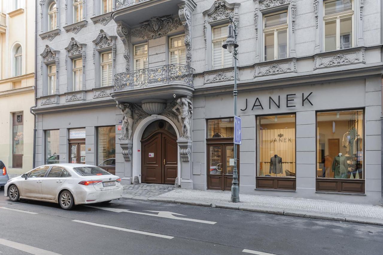 Superior Apartments Near Dlouha Street Прага Екстериор снимка